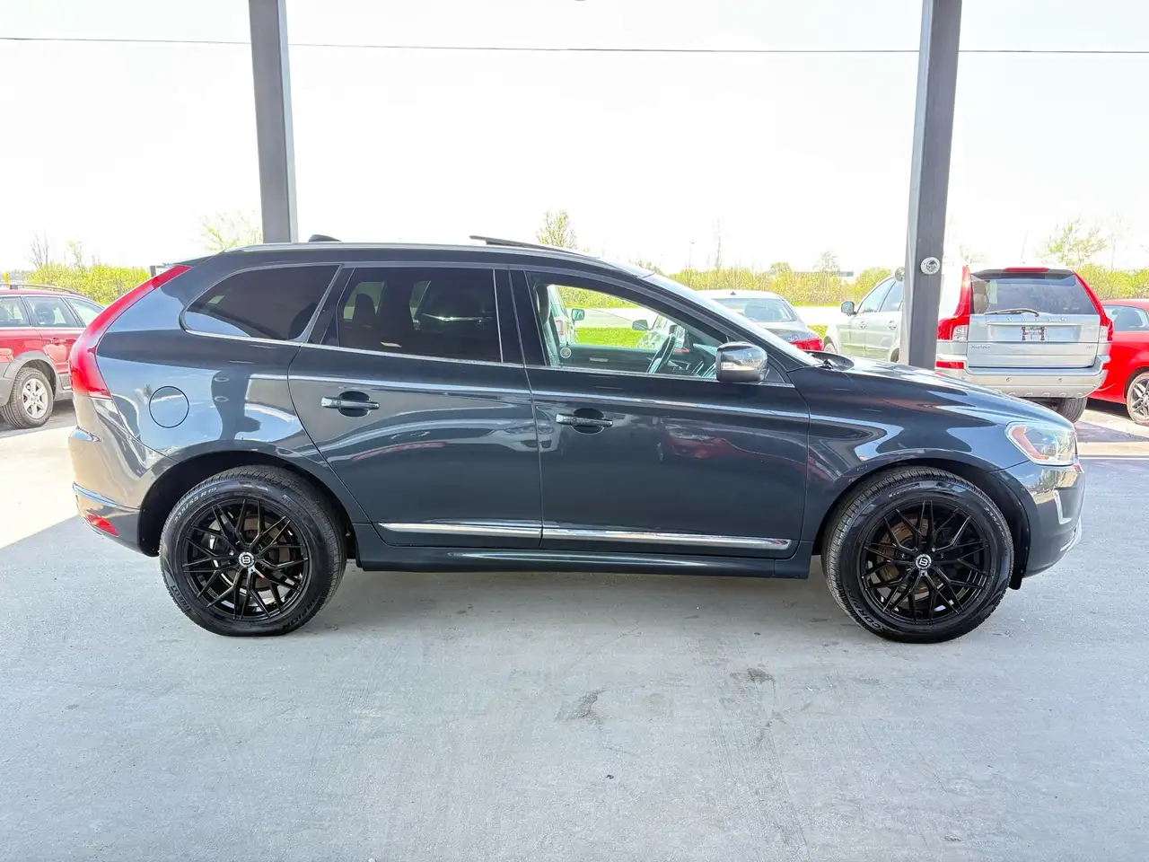 Volvo XC60 снимка Volvo XC60