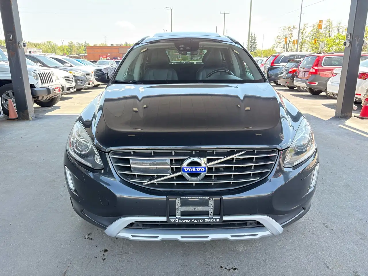 Volvo XC60 снимка Volvo XC60