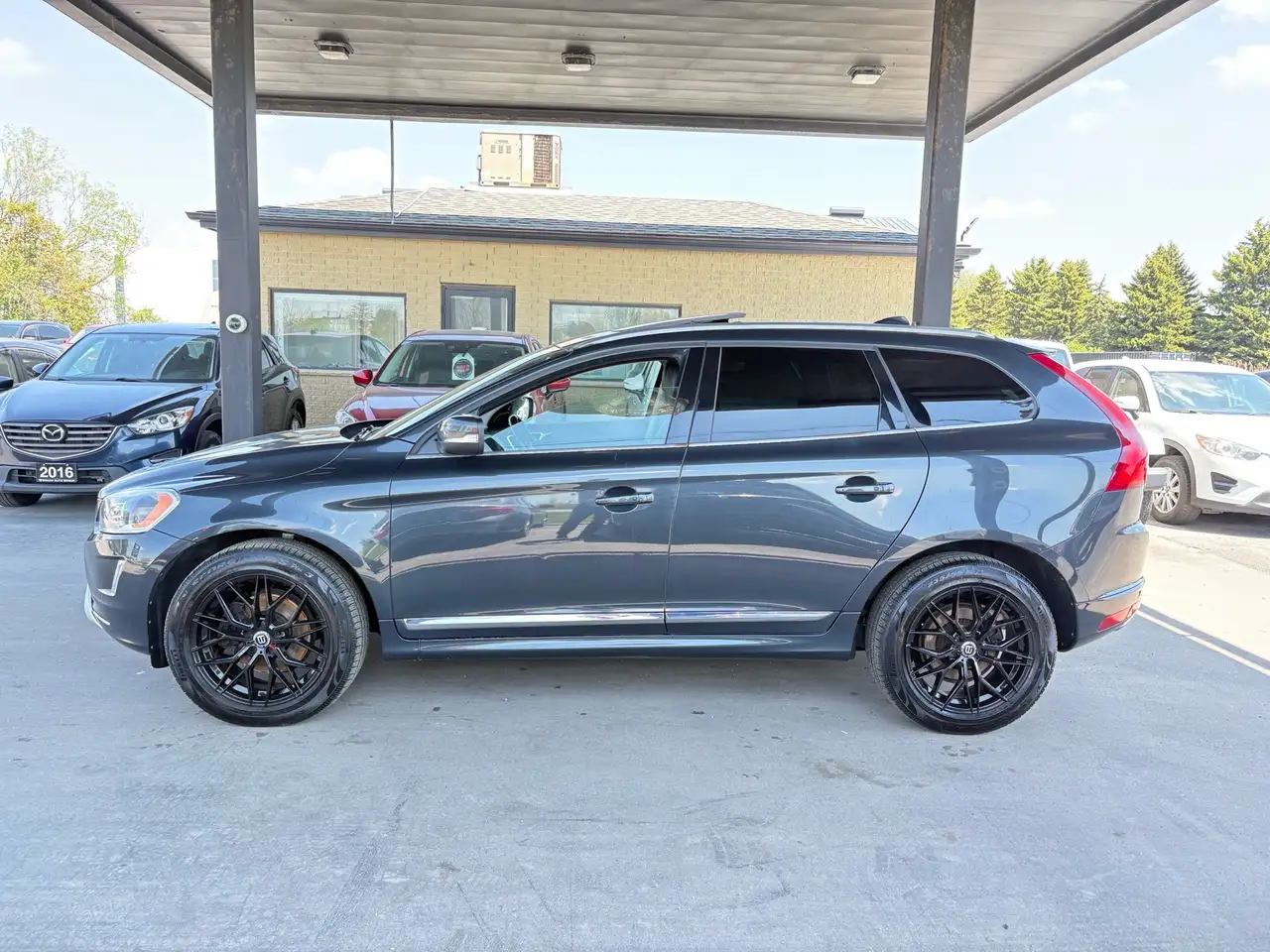 Volvo XC60 снимка Volvo XC60