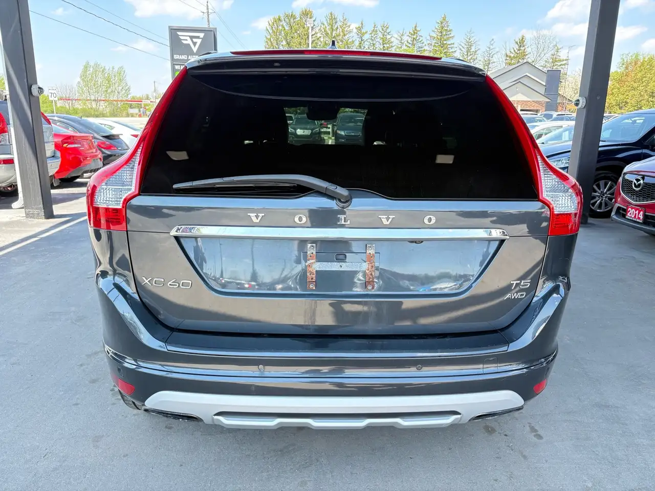 Volvo XC60 снимка Volvo XC60