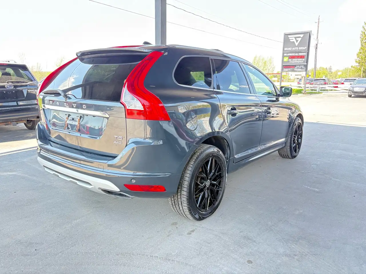 Volvo XC60 снимка Volvo XC60
