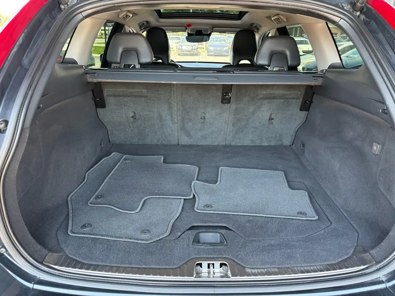 Volvo XC60 снимка Volvo XC60