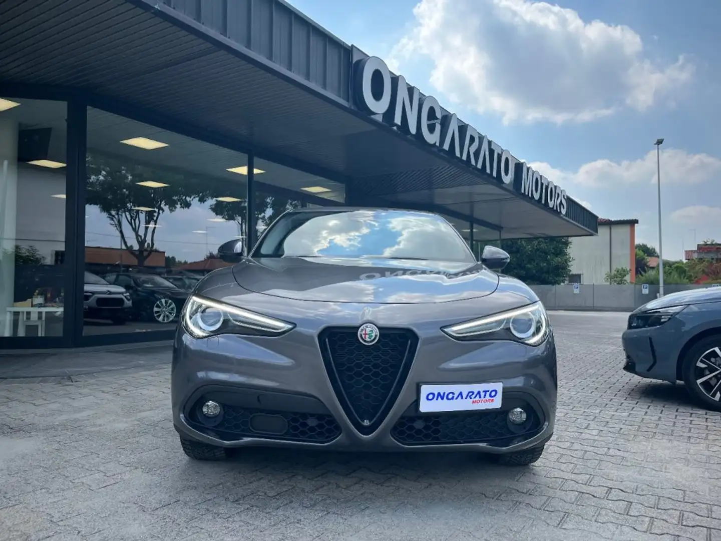 Alfa Romeo Stelvio 2.2 Turbodiesel 190 CV AT8 RWD Sprint Grijs - 2