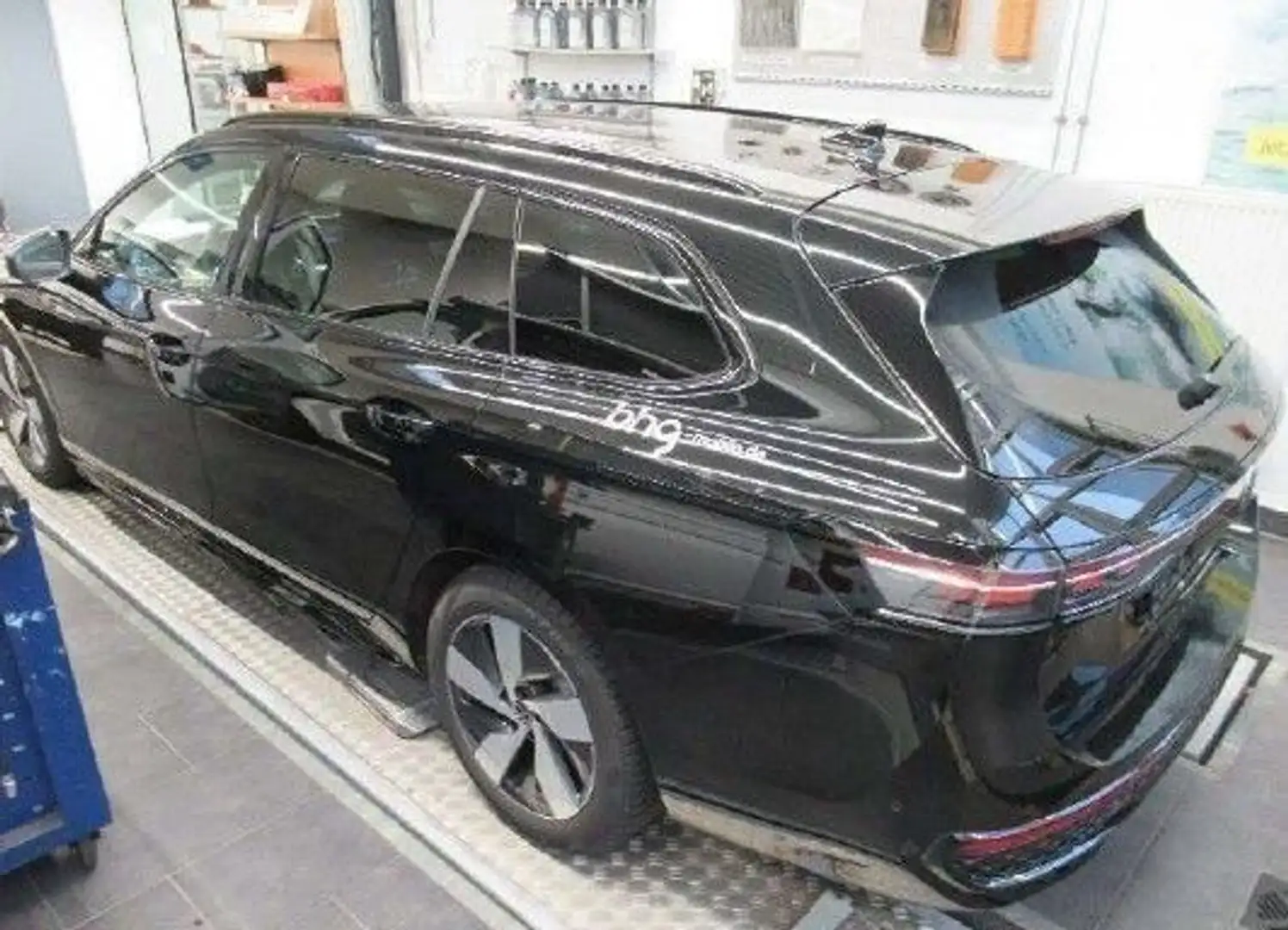 Volkswagen Passat Variant 2.0 TDI SCR DSG R-Line Schwarz - 2