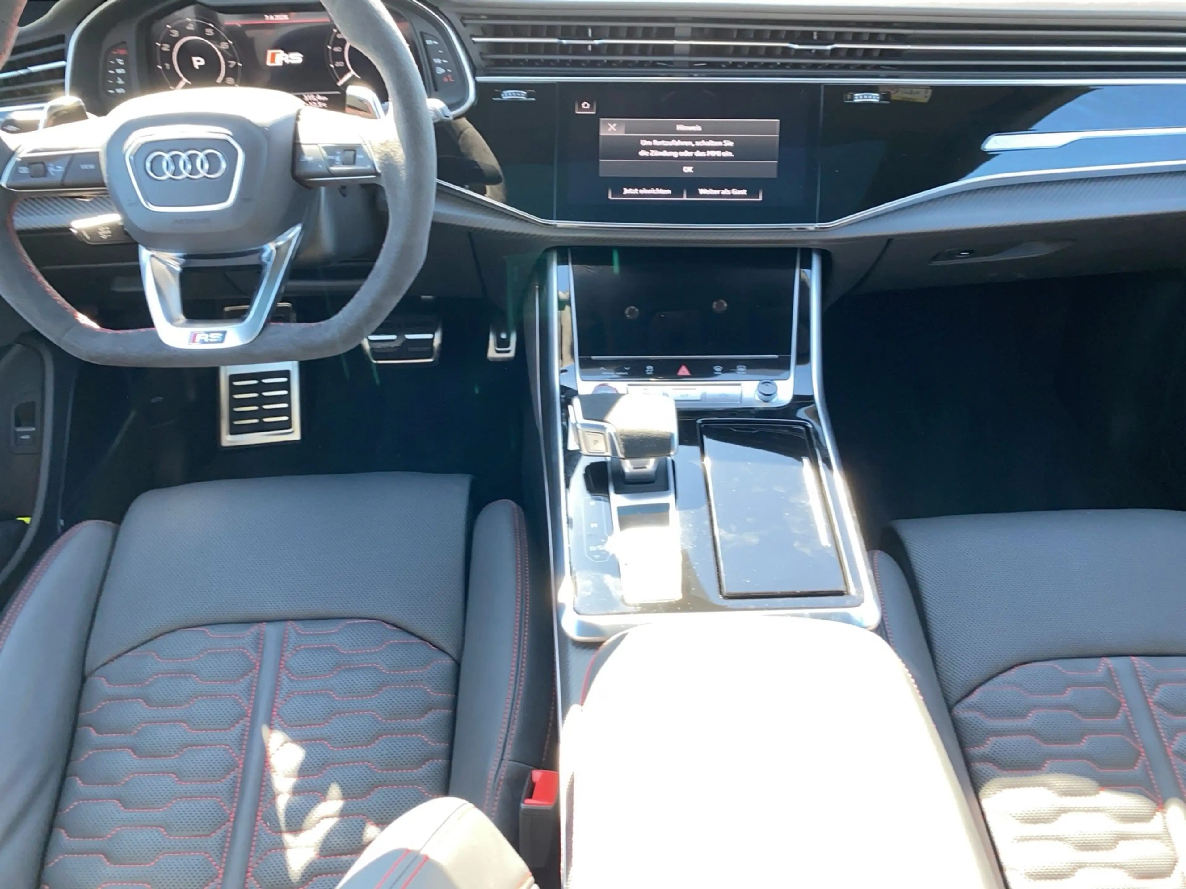 Audi RS Q8 SUV performance tiptr. Vmax305 23 PANO HUD — photo 11