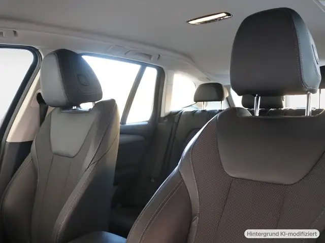 BMW X3 view 4