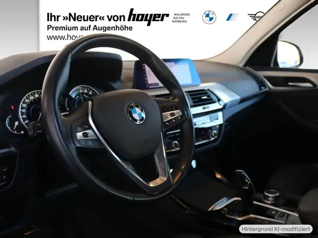 BMW X3 view 11