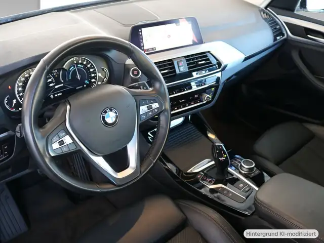 BMW X3 view 5