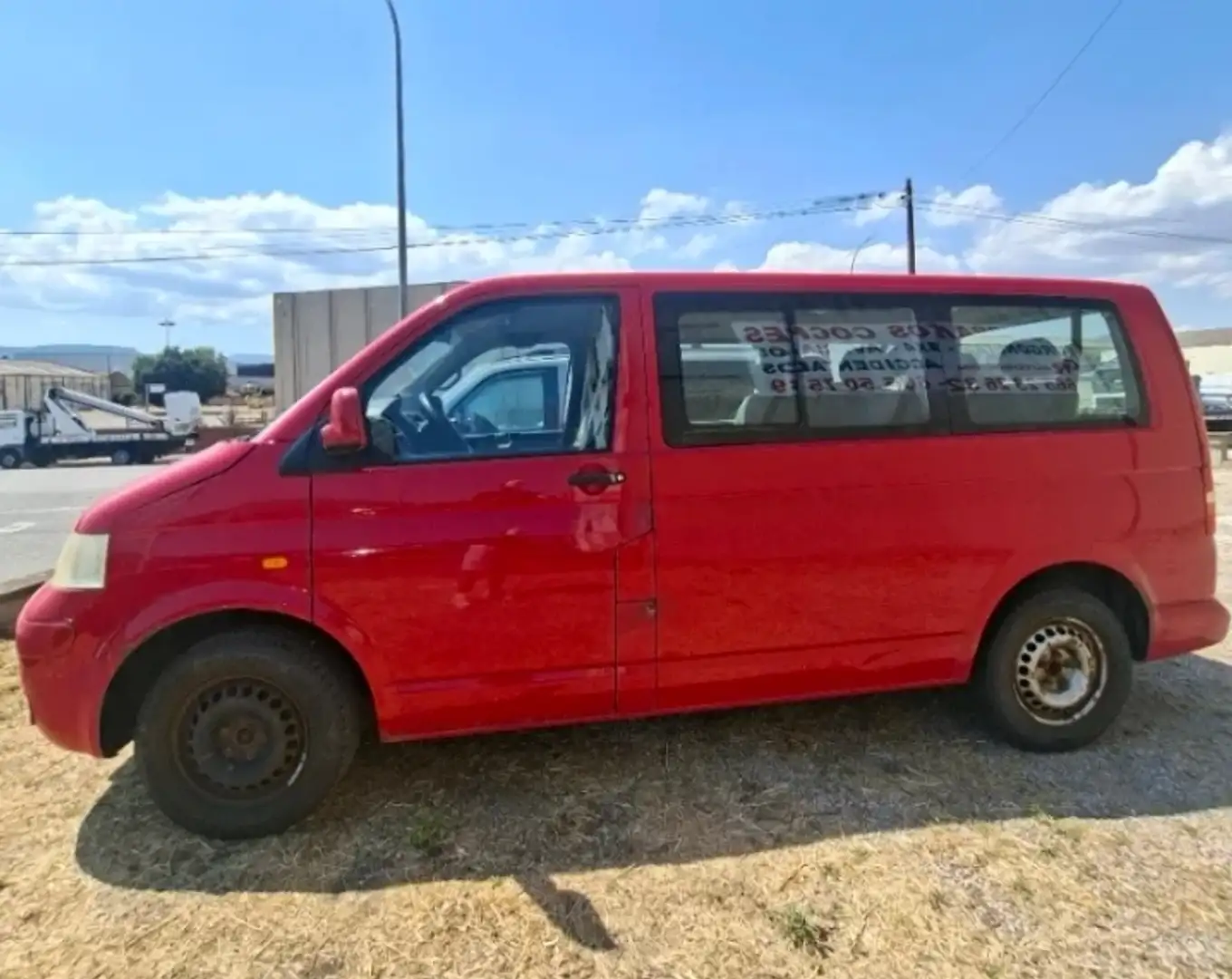 Volkswagen Caravelle Comercial 2.5TDI Comfortline Rojo - 2