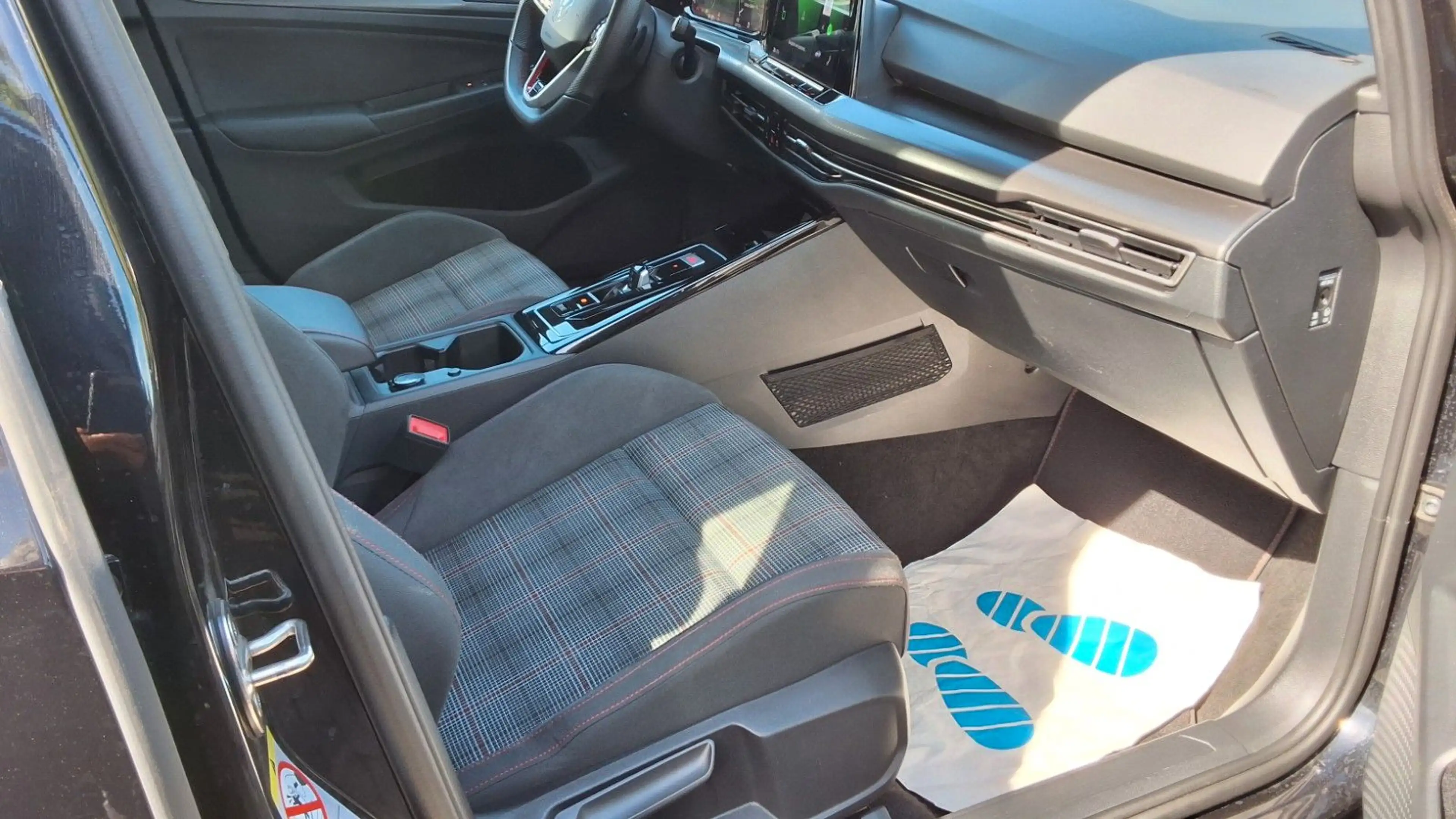 Volkswagen Golf VIII Lim. GTI — photo 13