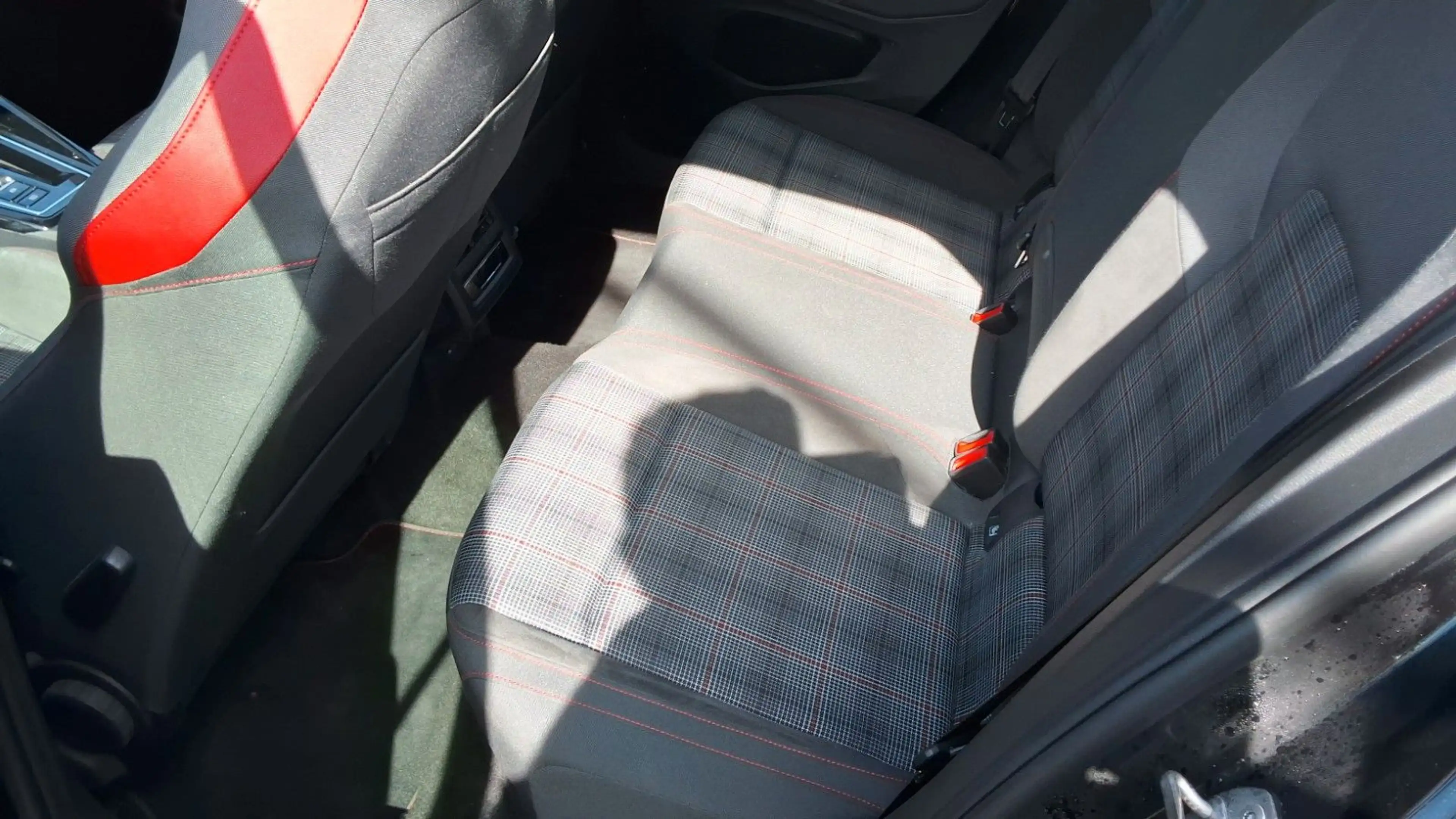 Volkswagen Golf VIII Lim. GTI — photo 10