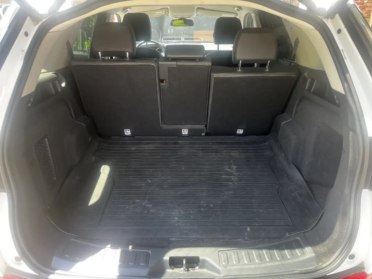 Rover Discovery Sport снимка Rover Discovery Sport