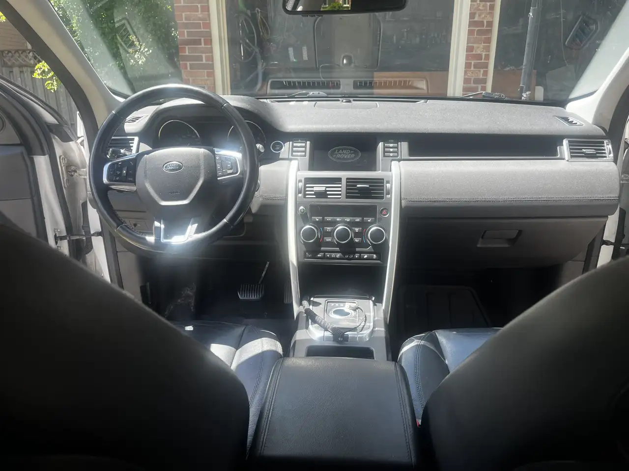 Rover Discovery Sport снимка Rover Discovery Sport