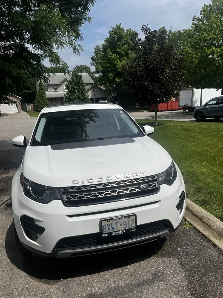Rover Discovery Sport снимка Rover Discovery Sport
