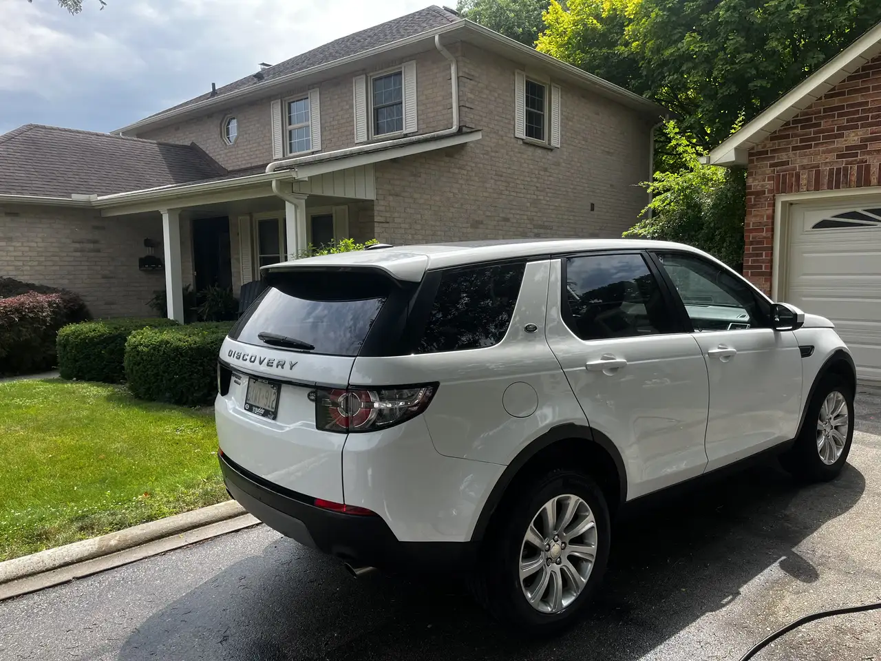 Rover Discovery Sport снимка Rover Discovery Sport