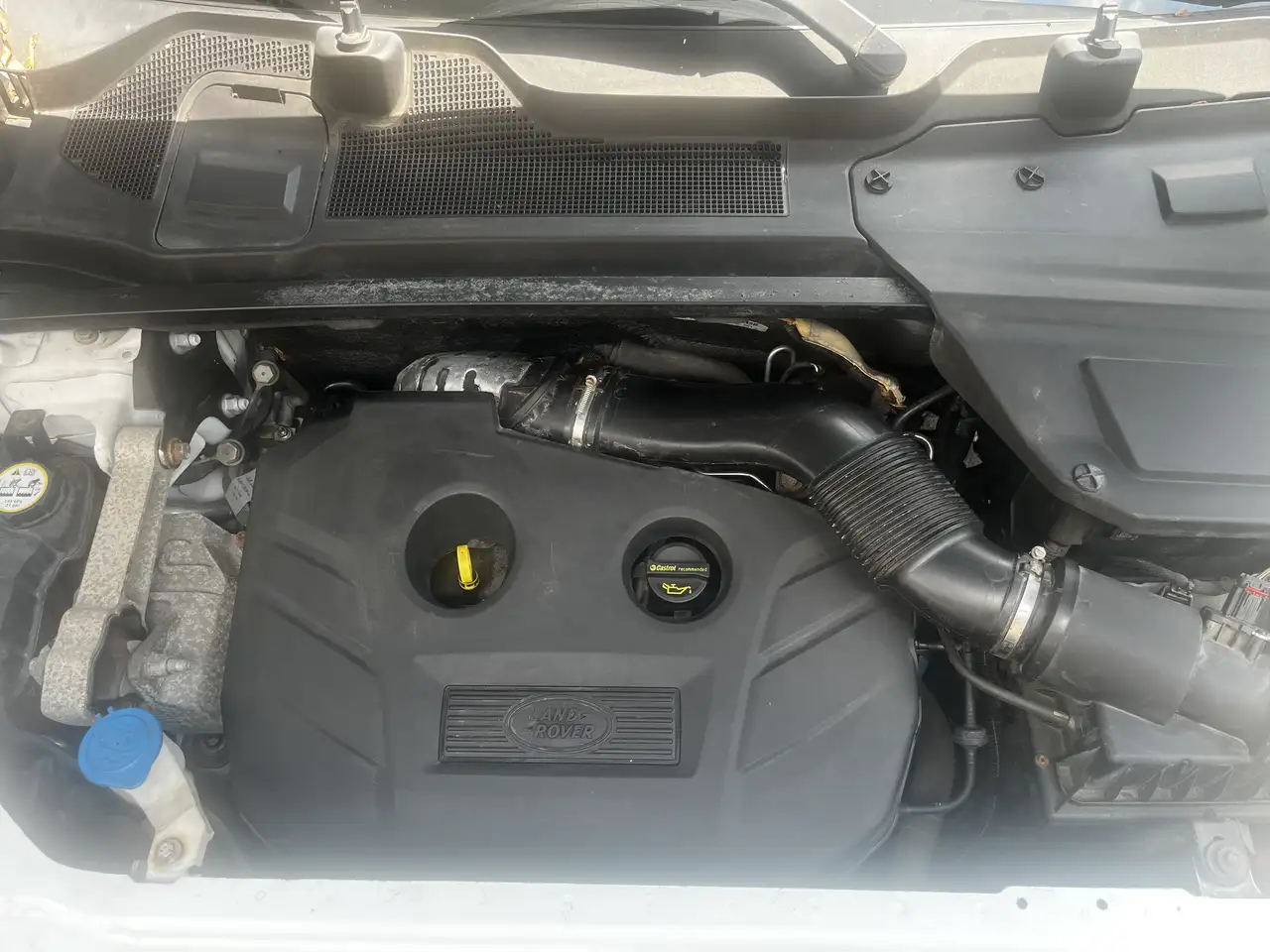 Rover Discovery Sport снимка Rover Discovery Sport