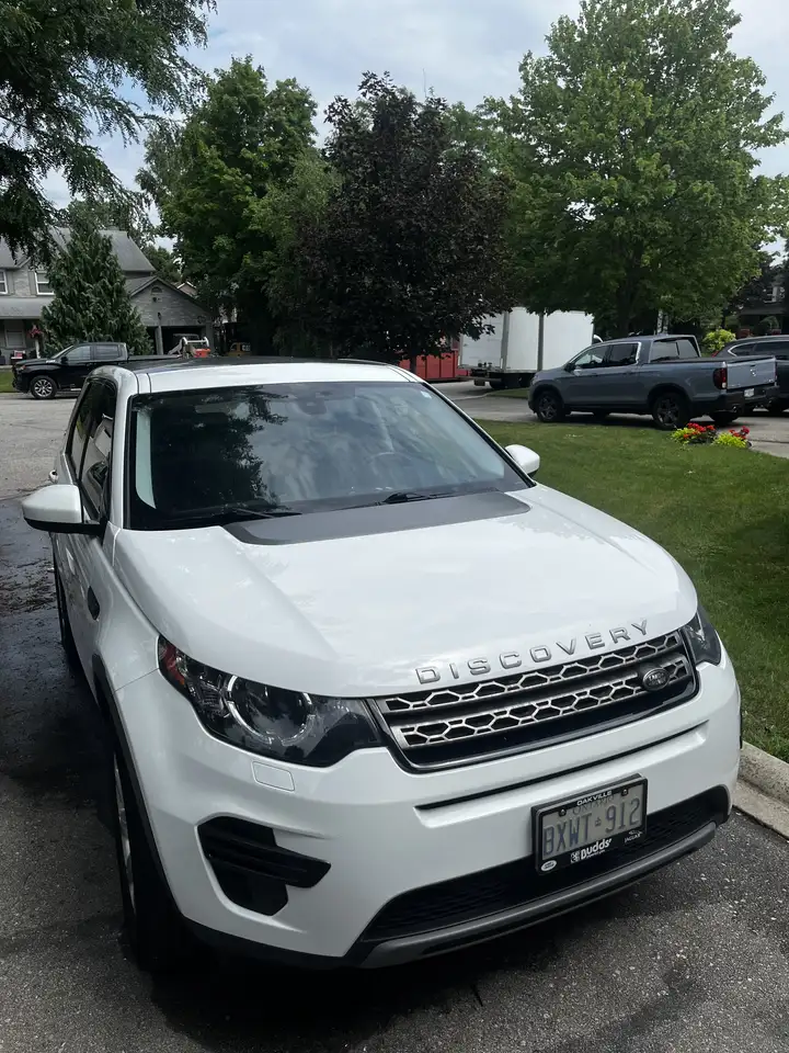 Rover Discovery Sport снимка Rover Discovery Sport