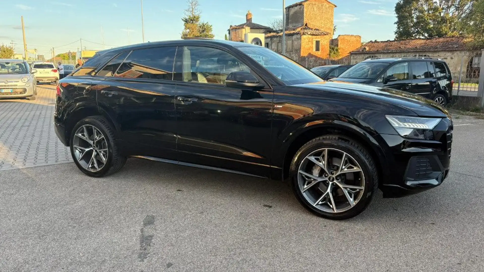 Audi Q8 50 TDI 286 CV quattro tip Sport TETTO PANORAMA Schwarz - 2