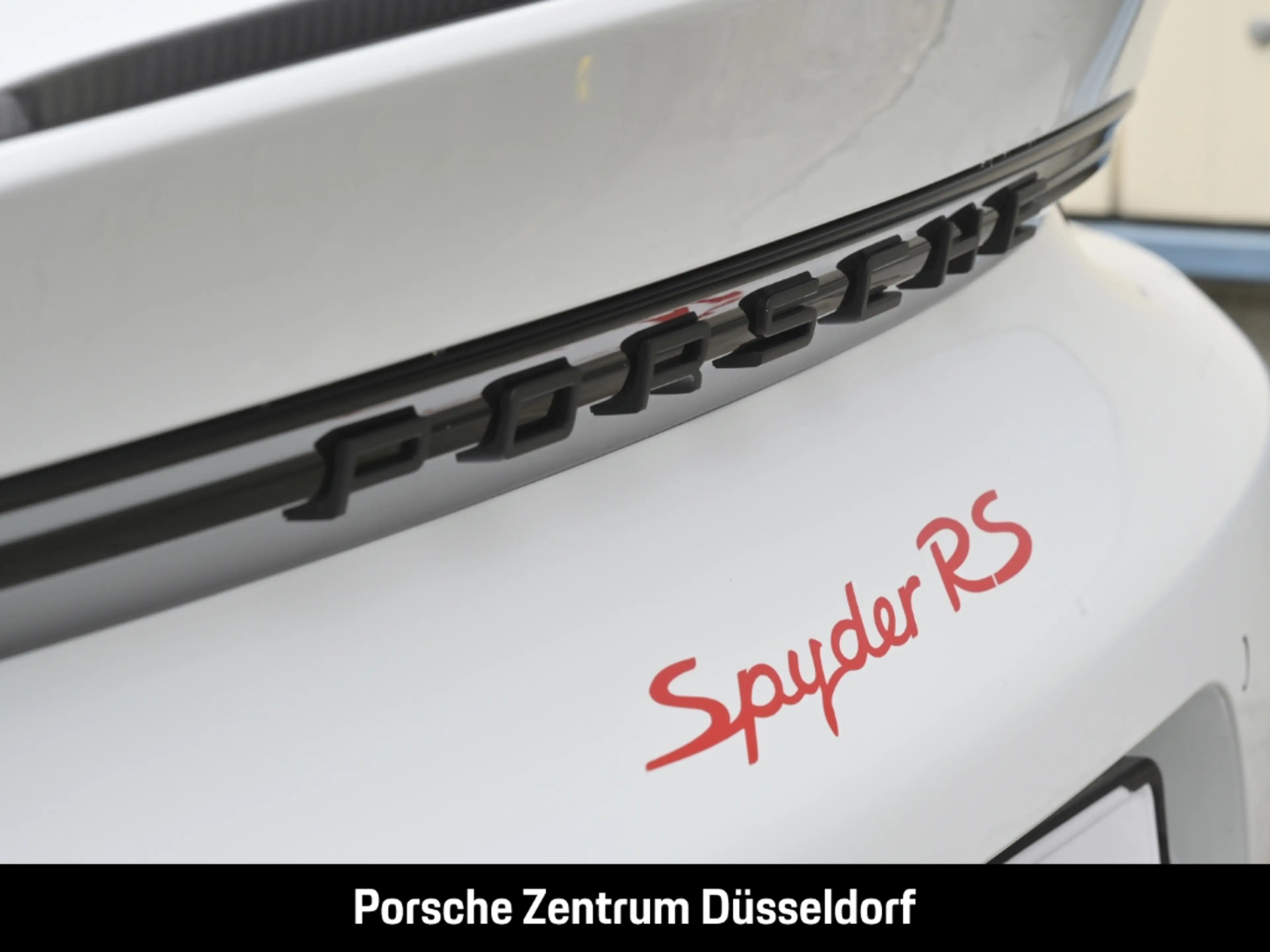 Porsche 718 Spyder RS BOSE Sportabgasanlage Sport Chrono — photo 11