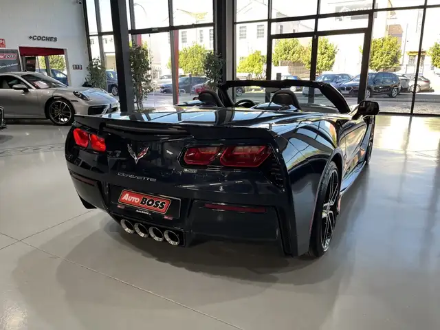 Chevrolet Corvette view 7