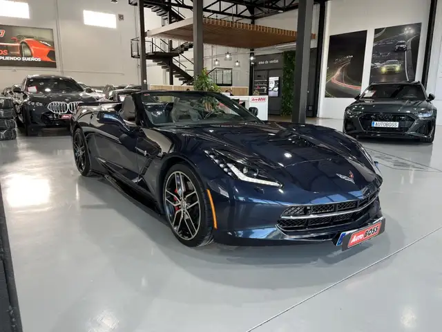 Chevrolet Corvette view 4