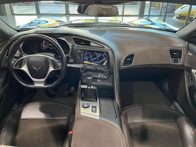 Chevrolet Corvette view 14