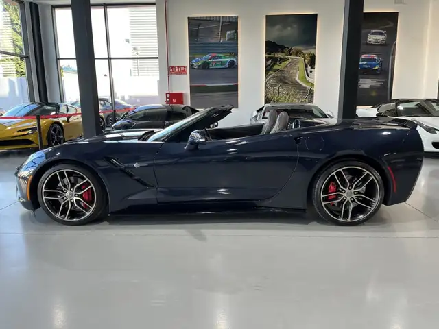 Chevrolet Corvette view 9