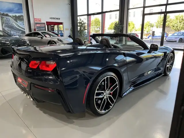 Chevrolet Corvette view 6