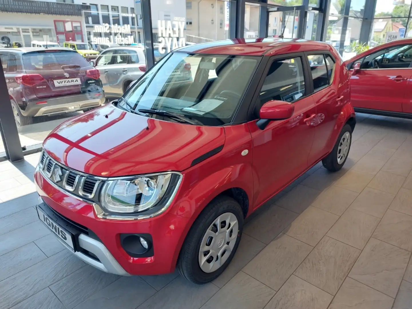 Suzuki Ignis Club 1.2 Hybrid EU6d AC Bluetooth LED Červená - 2