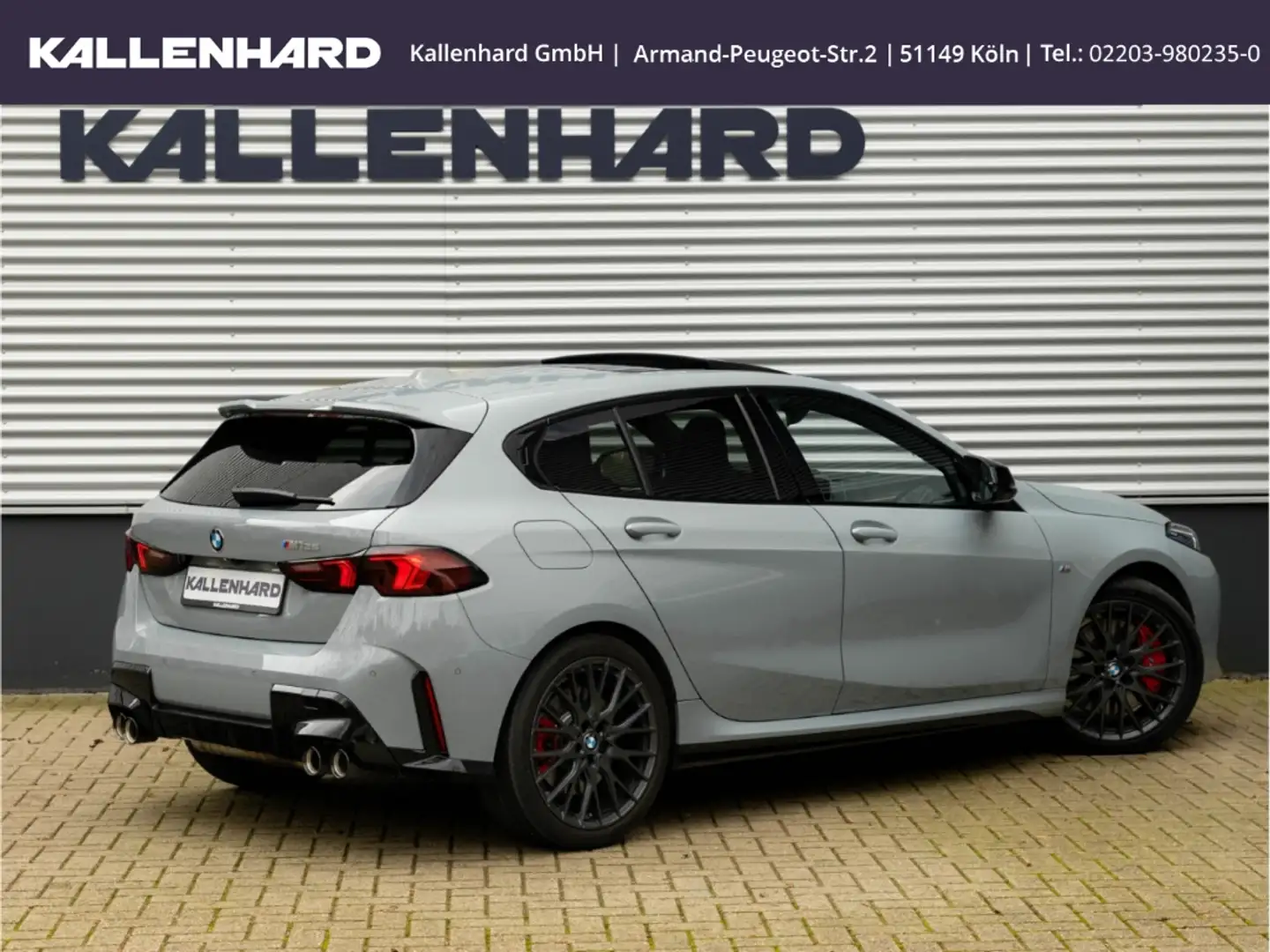 BMW 135 xDrive-Pano-Head-Up-Memory-ACC-Harman-Kardon Grau - 2