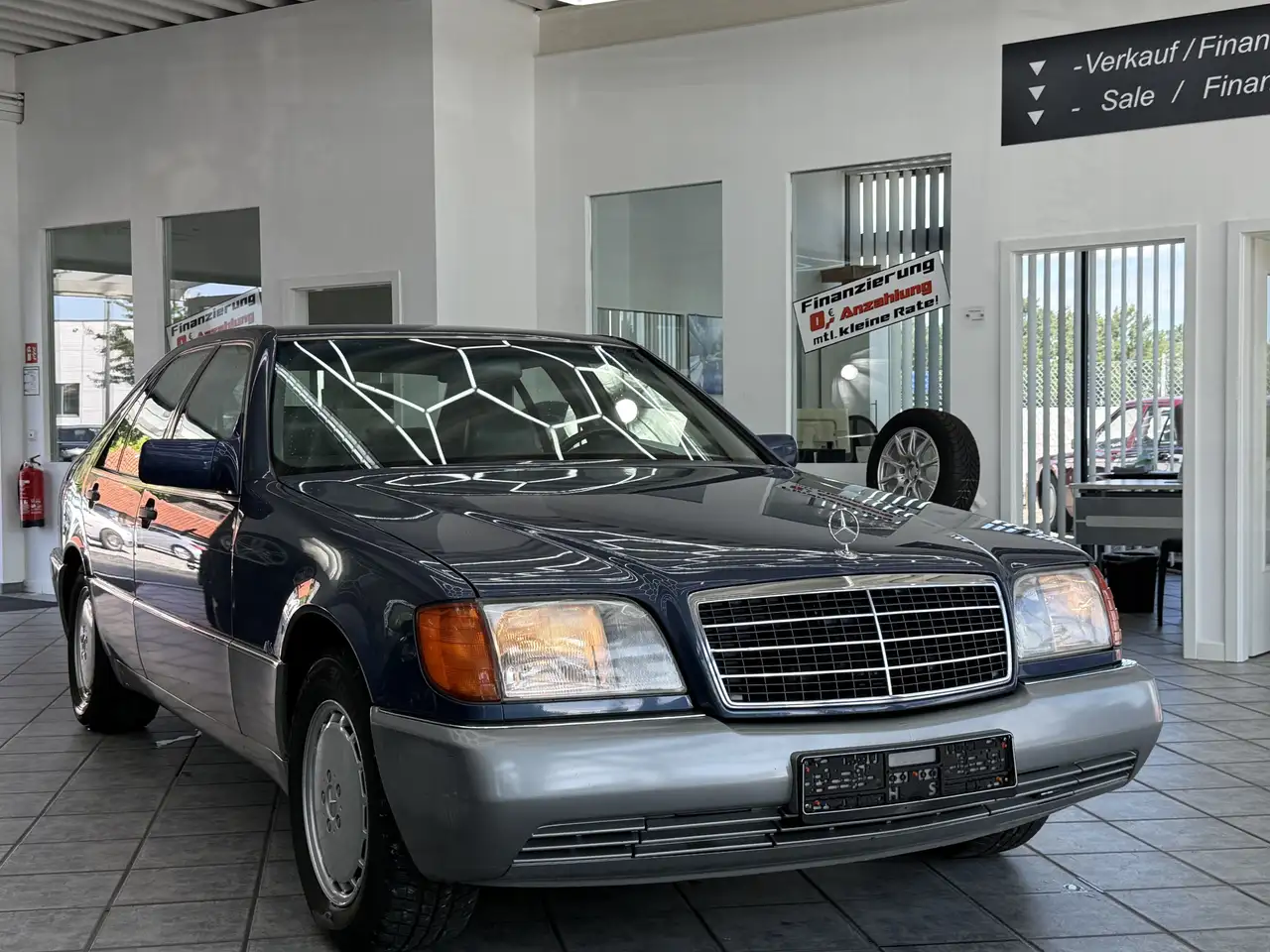 Mercedes-Benz 300