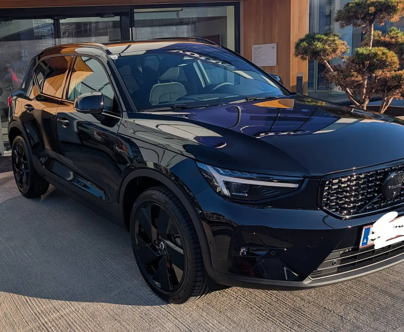 Volvo XC40 Plus Black Edition Schwarz - 2