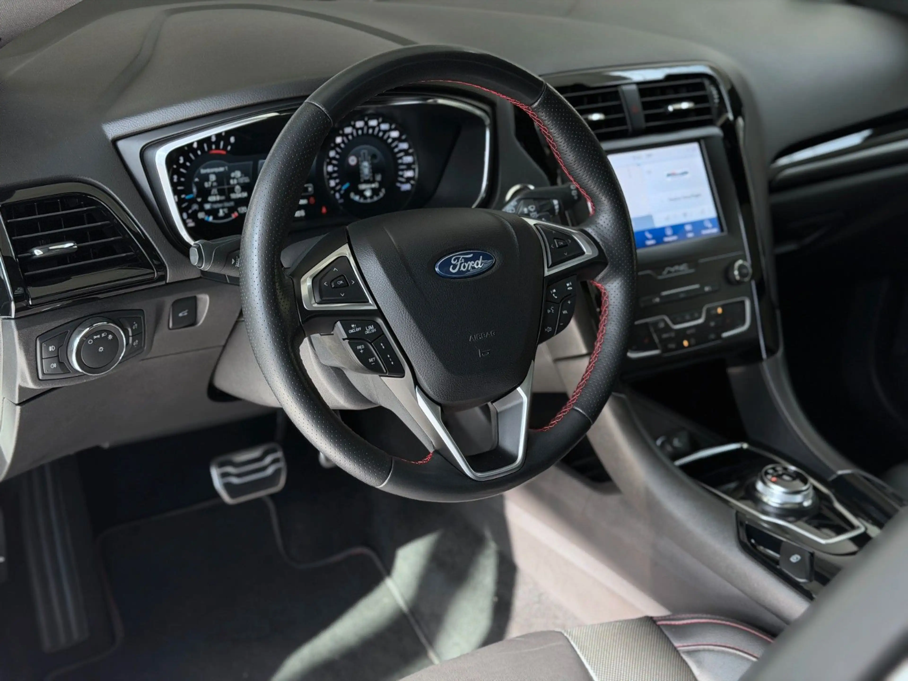 Ford Mondeo Turnier ST-Line AWD*ACC*Kamera*Leder*Pano — photo 15