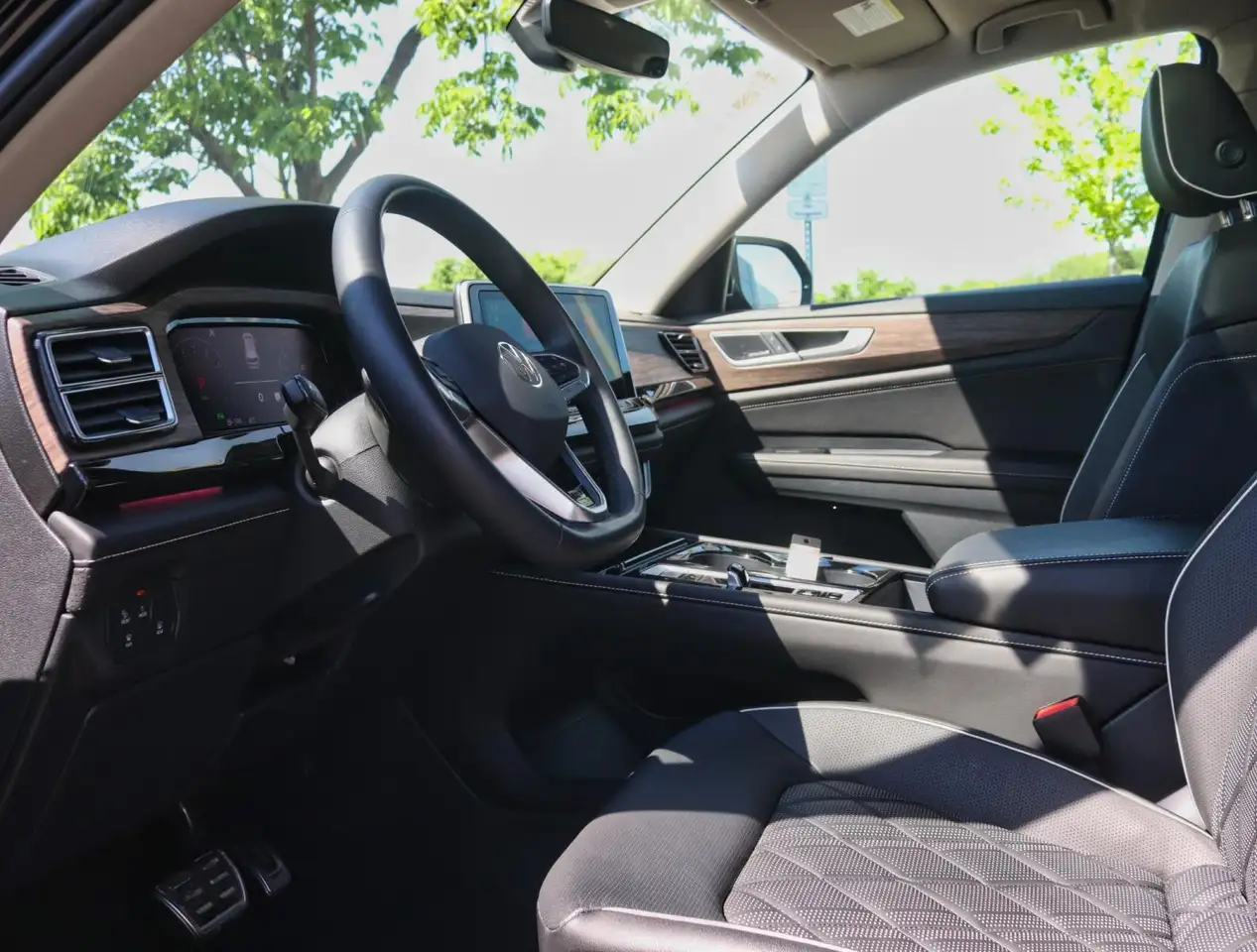 Volkswagen Atlas снимка Volkswagen Atlas