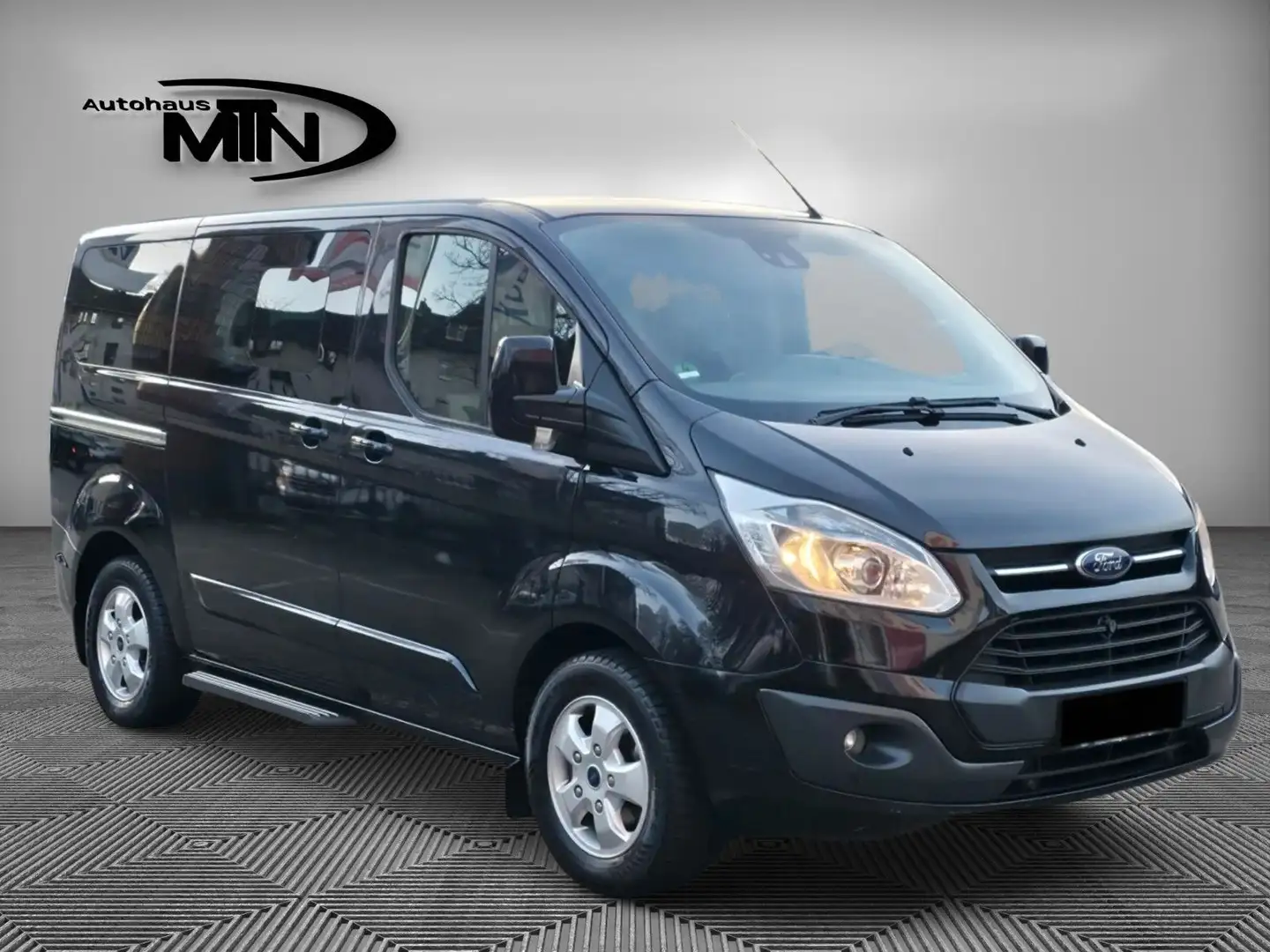 Ford Tourneo Custom 8.Sitze KLIMA/NAVI/AHK/R.KAMERA Černá - 1