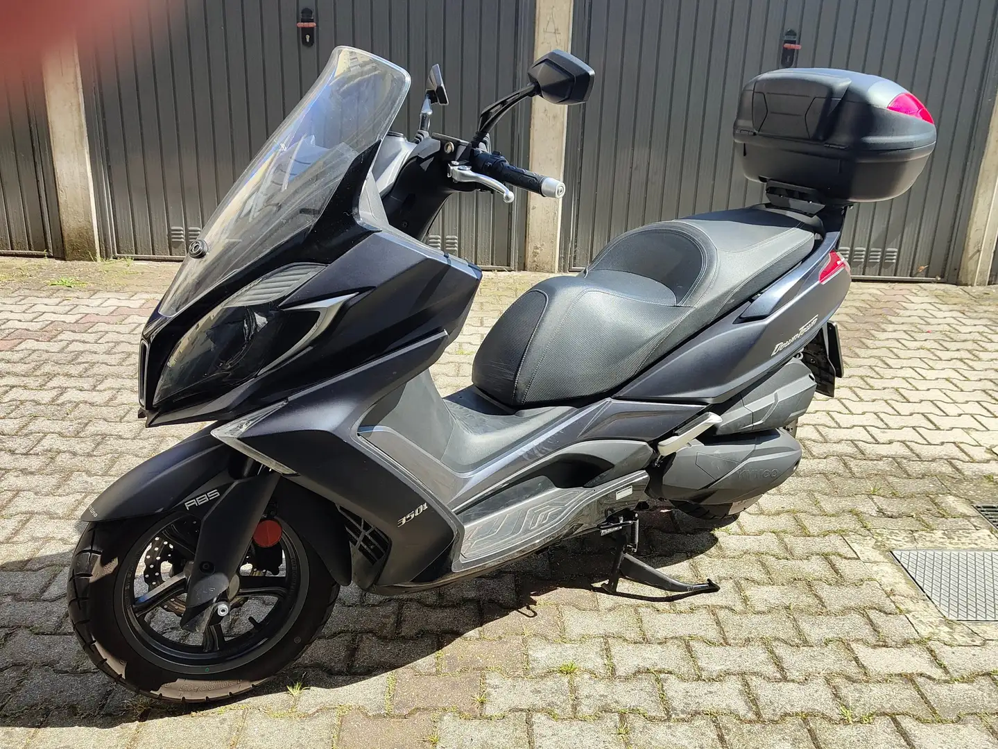 Kymco Downtown 350i Negru - 1