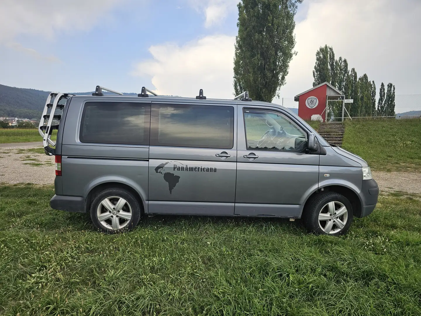 Volkswagen T5 Multivan Multivan 2.5 TDI 130 FAP 4Motion Panamericana (7pl) Gris - 2