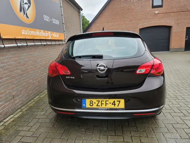 Opel Astra view 25