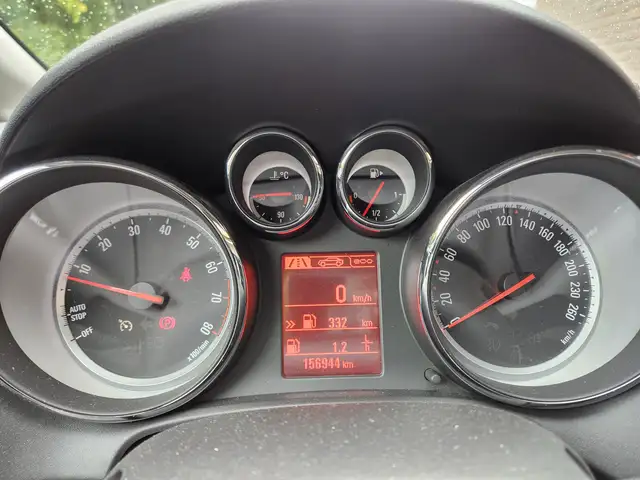 Opel Astra view 8
