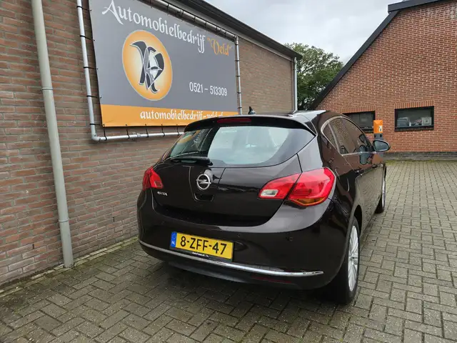 Opel Astra view 24
