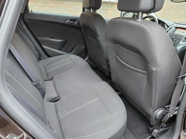 Opel Astra view 29