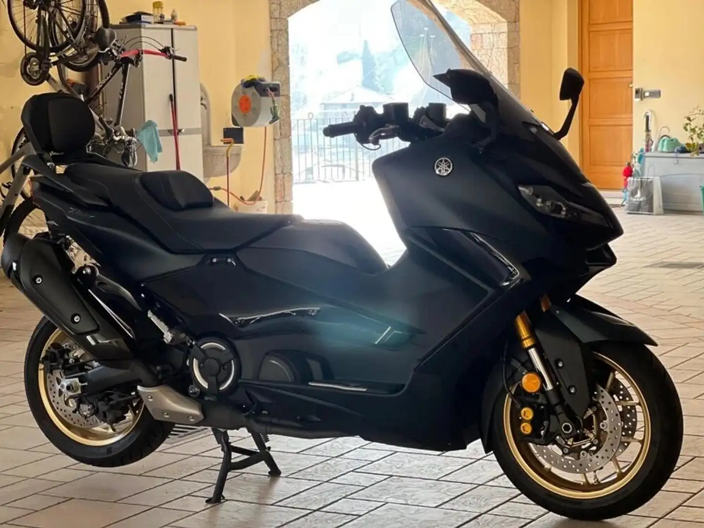 Yamaha TMAX 560 Gri - 2