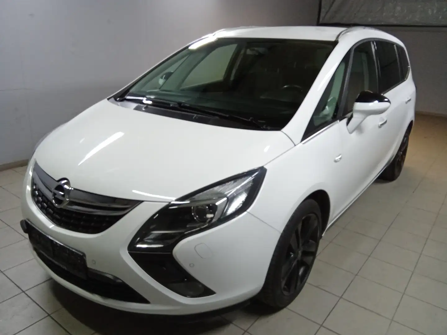 Opel Zafira Tourer Innovation Alb - 1