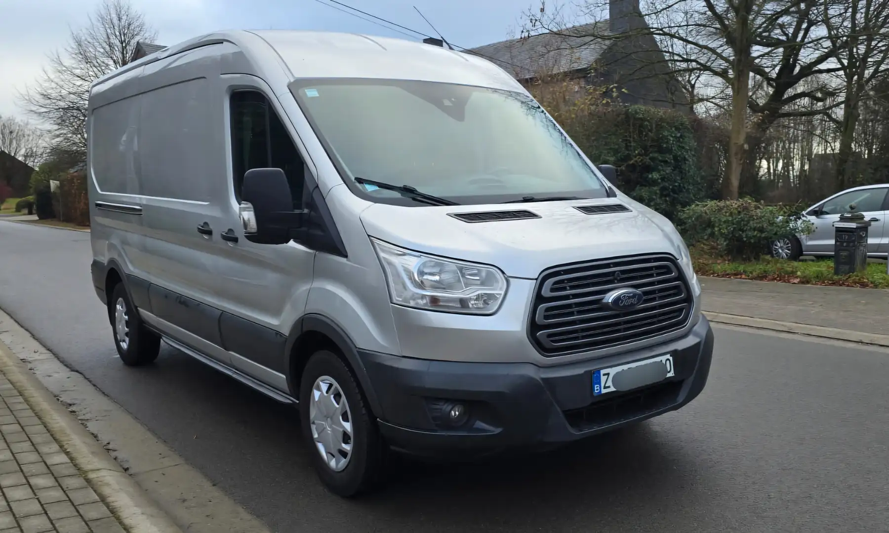 Ford Transit 2.2 TDCi L3H2 Euro 5b Clima Grijs - 2