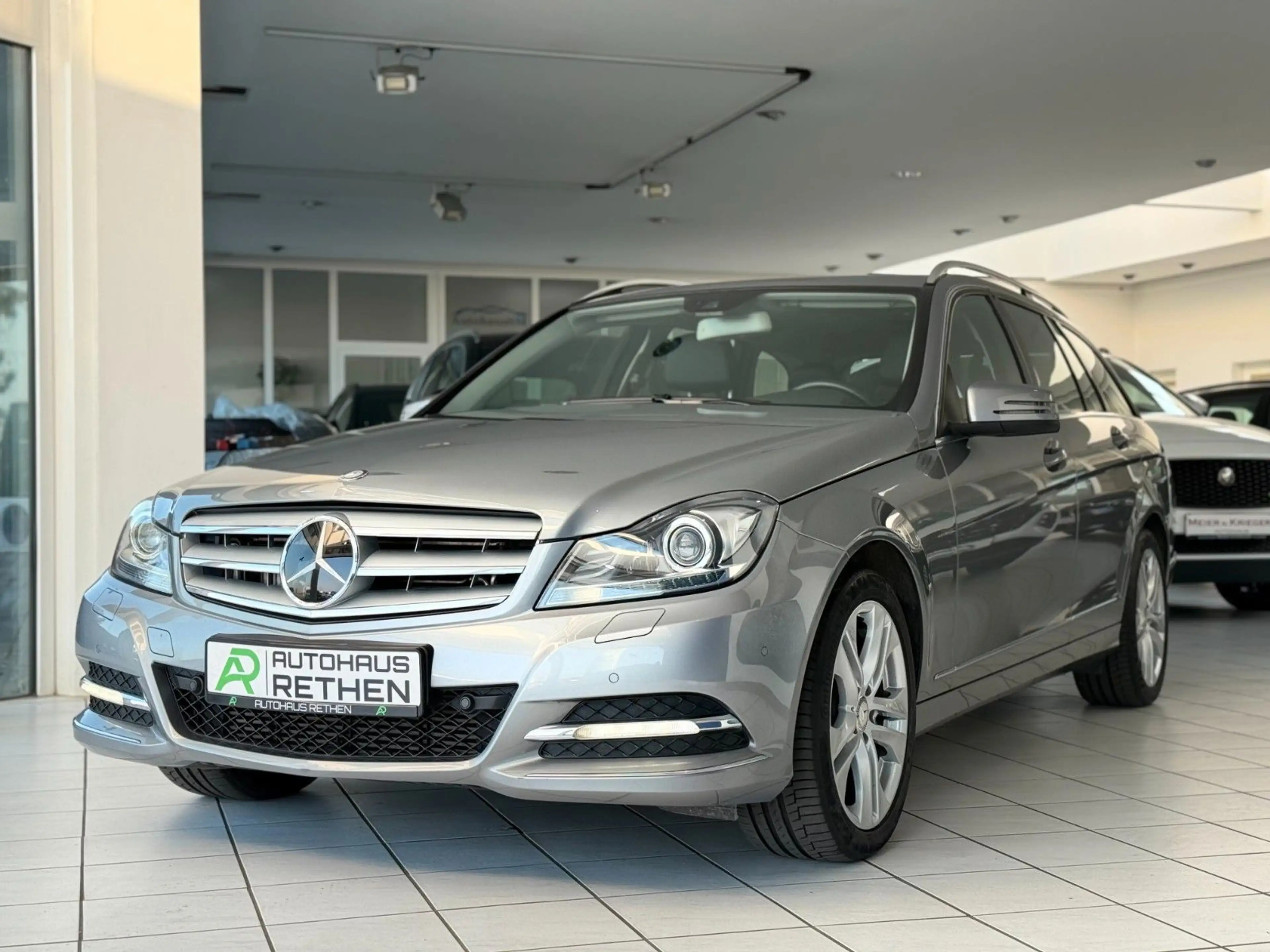 Mercedes-Benz C 250 C250 T CDI 4Matic *DISTRONIC+*1.HAND*TOTWINKEL — photo 11