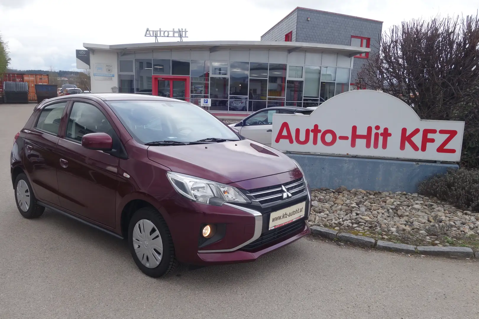 Mitsubishi Space Star 1,2i Inform ** 8fach bereift/leasingfähig ** Violett - 1