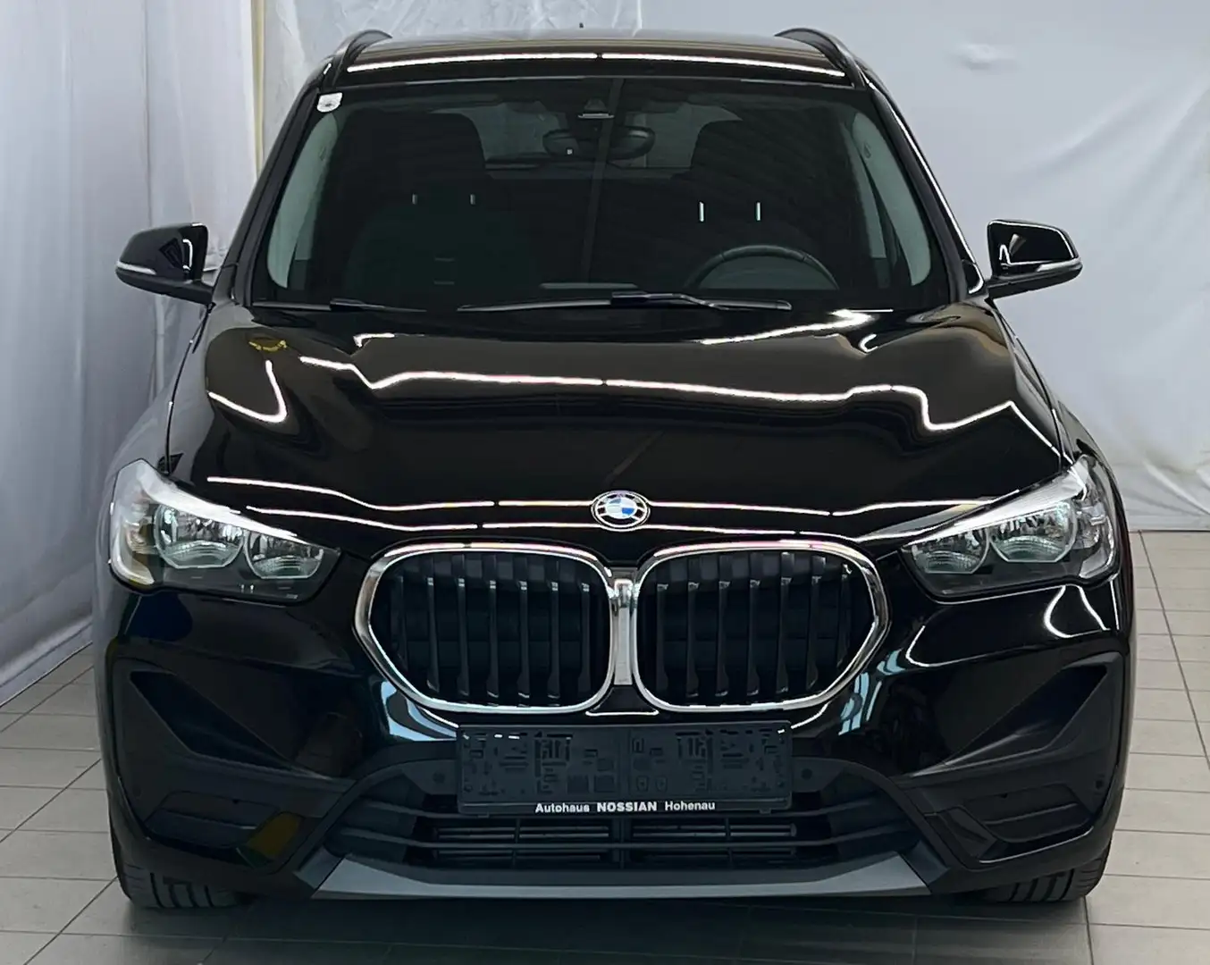 BMW X1 xDrive 20 d Schwarz - 2