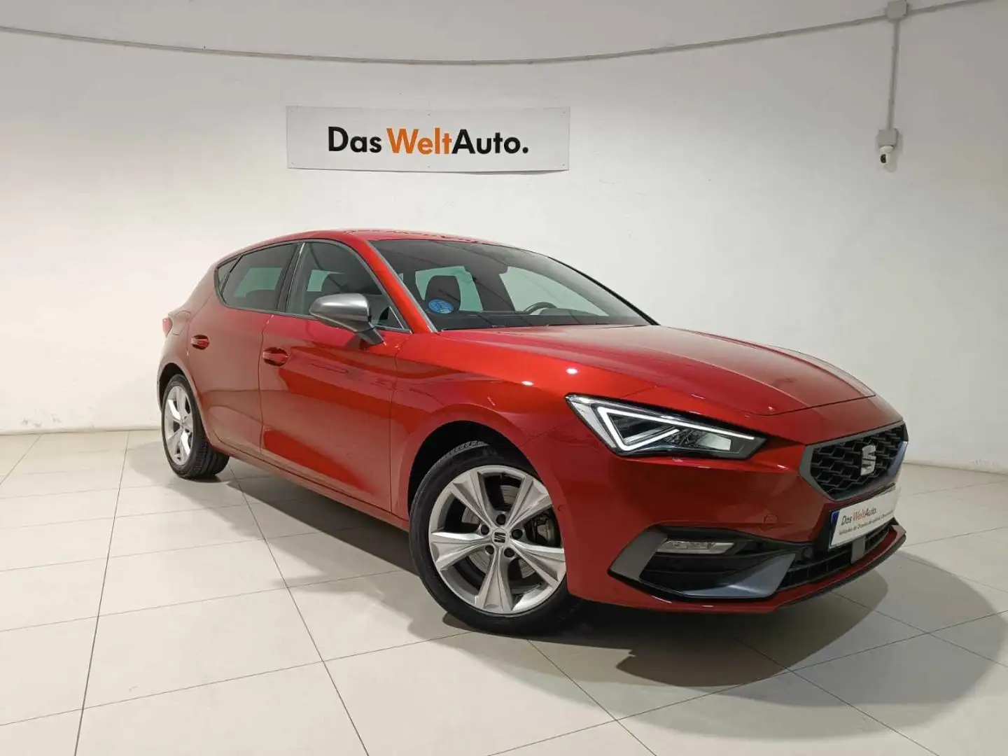 SEAT Leon Nuevo  1.5 TSI e-Hybrid 150kW DSG-6 FR XM Rojo - 1