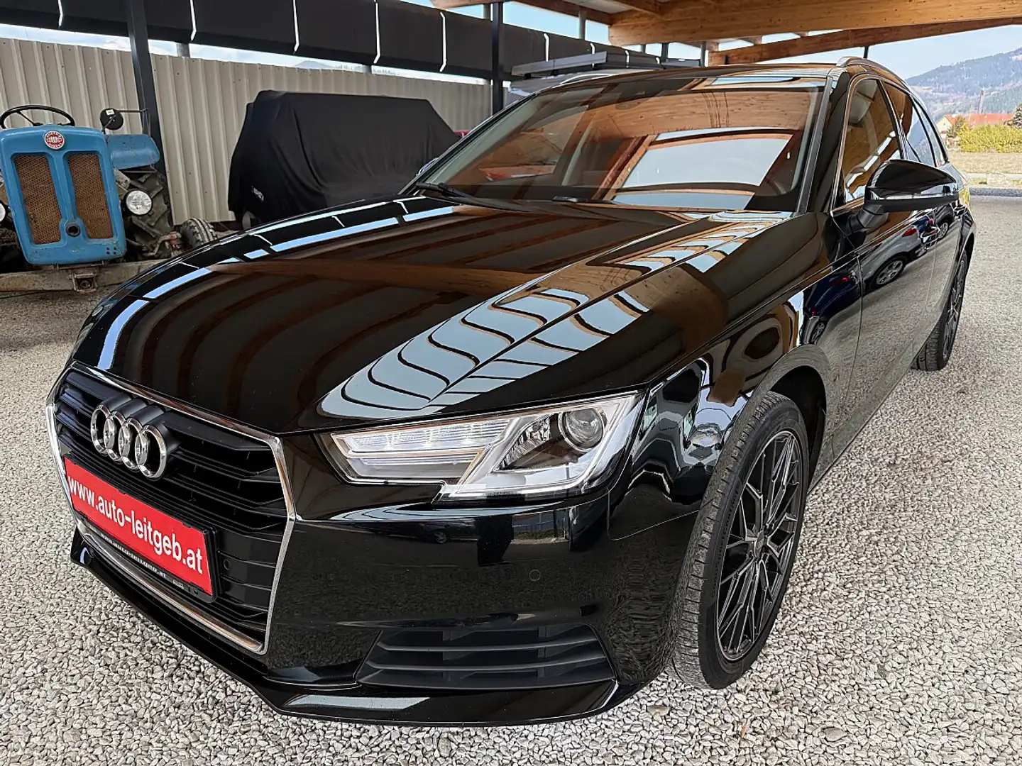 Audi A4 Avant 40 TDI S-tronic Schwarz - 1