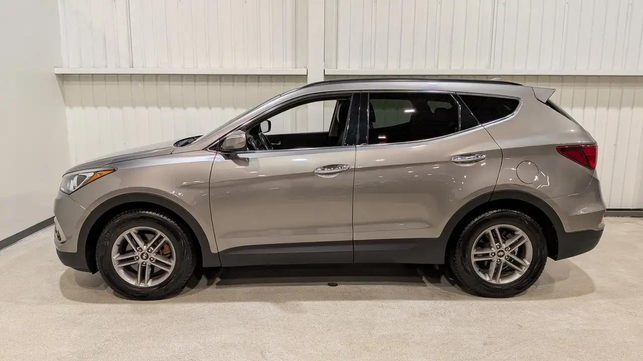Hyundai SANTA FE photo Hyundai SANTA FE